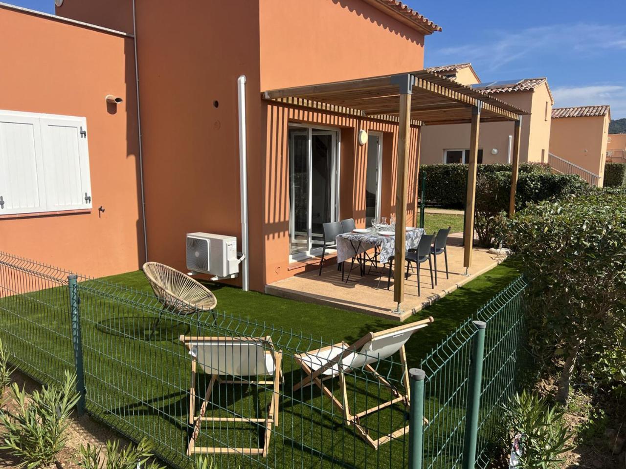 Residence Hoteliere Les Hameaux De Saint Cyprien Appartement 2 Chambres Леччі Екстер'єр фото