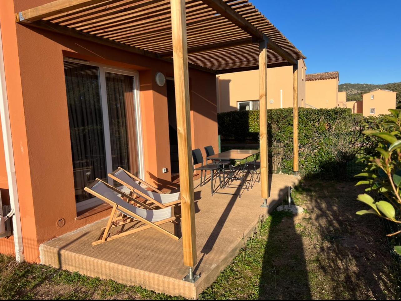 Residence Hoteliere Les Hameaux De Saint Cyprien Appartement 2 Chambres Леччі Екстер'єр фото