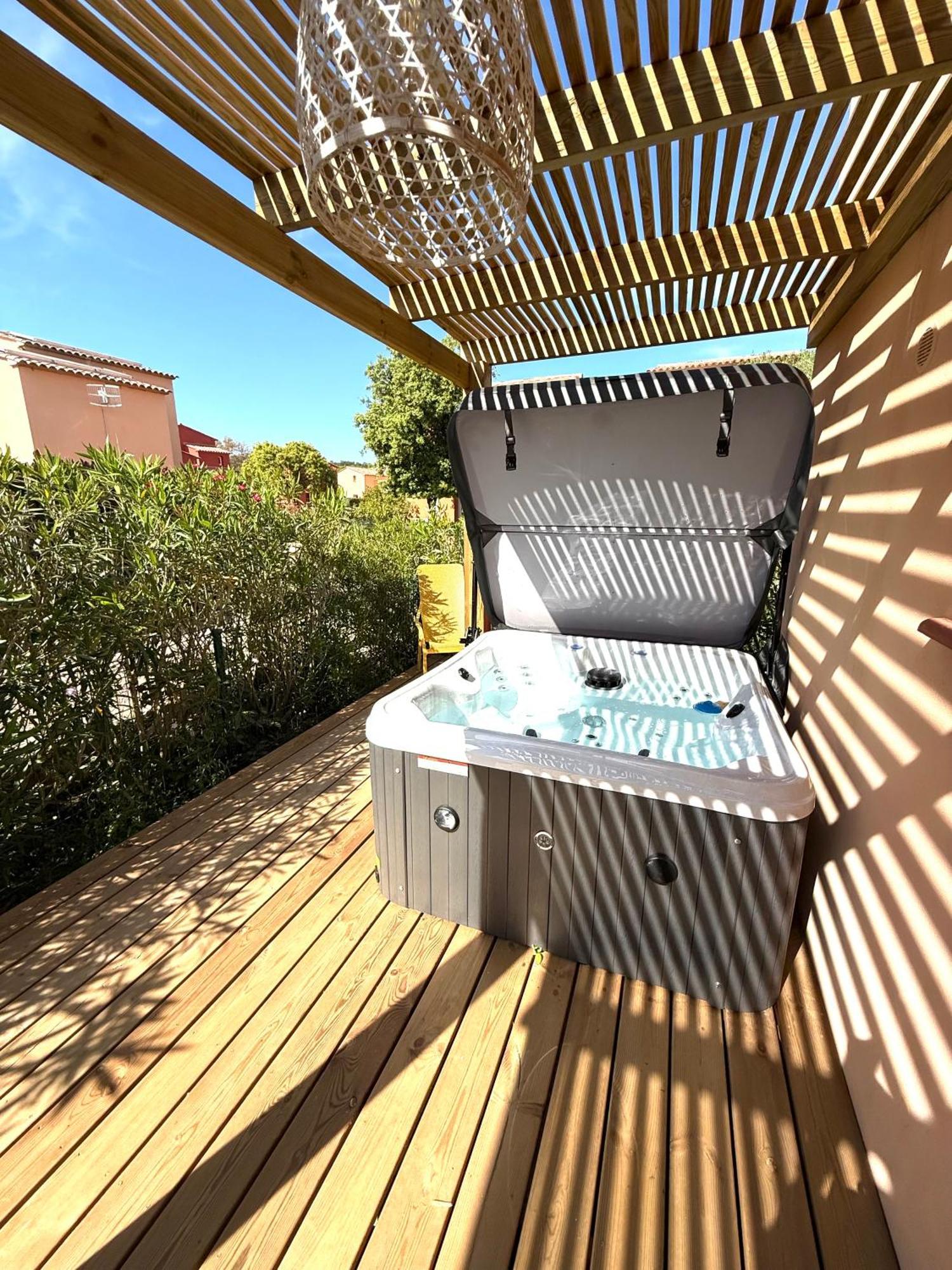 Residence Hoteliere Les Hameaux De Saint Cyprien Appartement 2 Chambres Леччі Екстер'єр фото